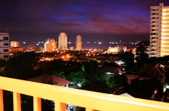Hill Top Service Suites Bang Lamung Chambre photo